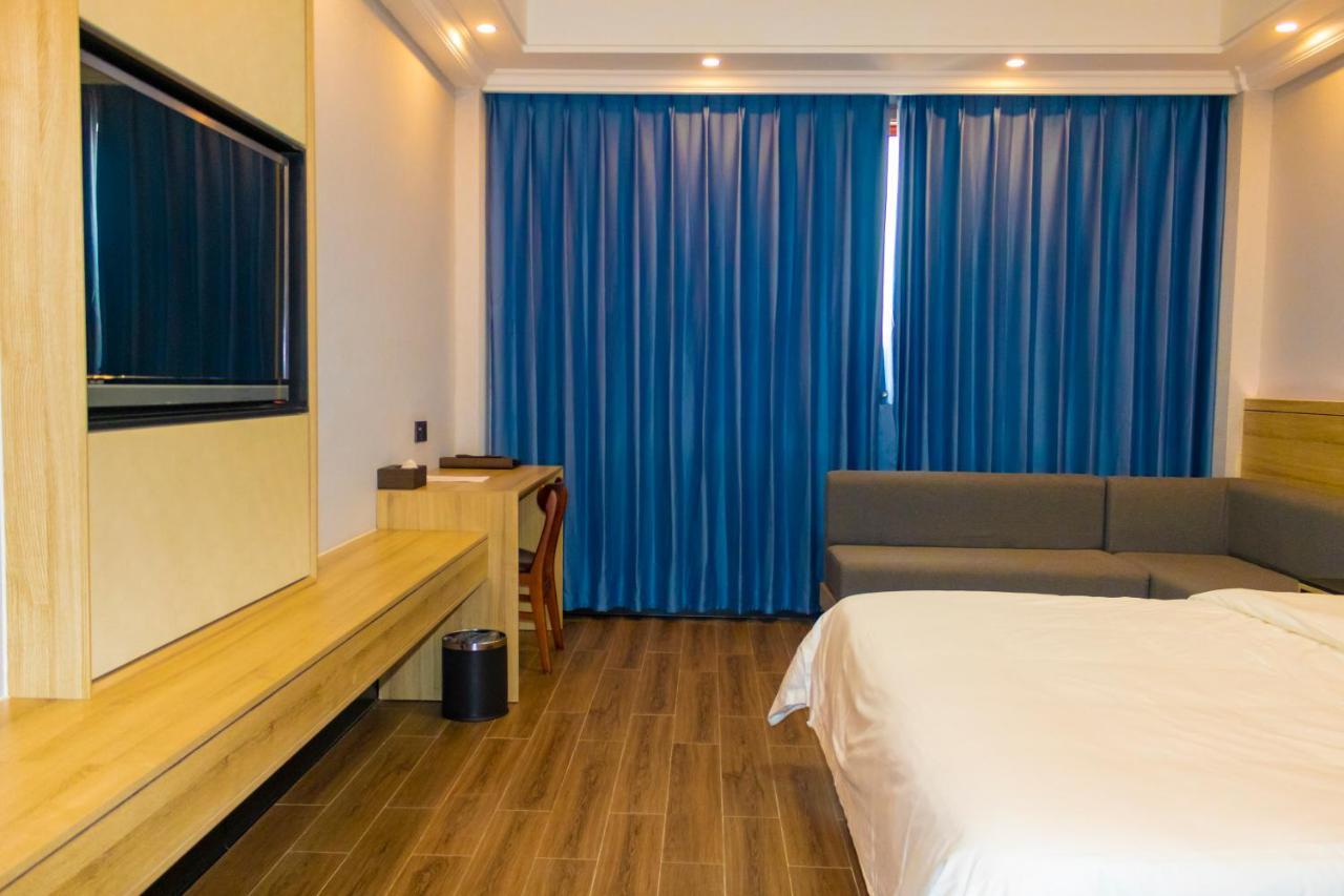 G.C Royal Hotel 阿克拉 外观 照片