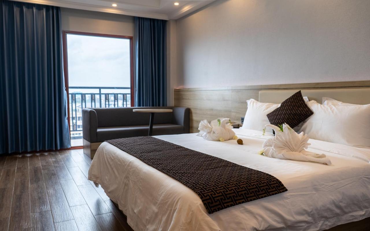 G.C Royal Hotel 阿克拉 外观 照片
