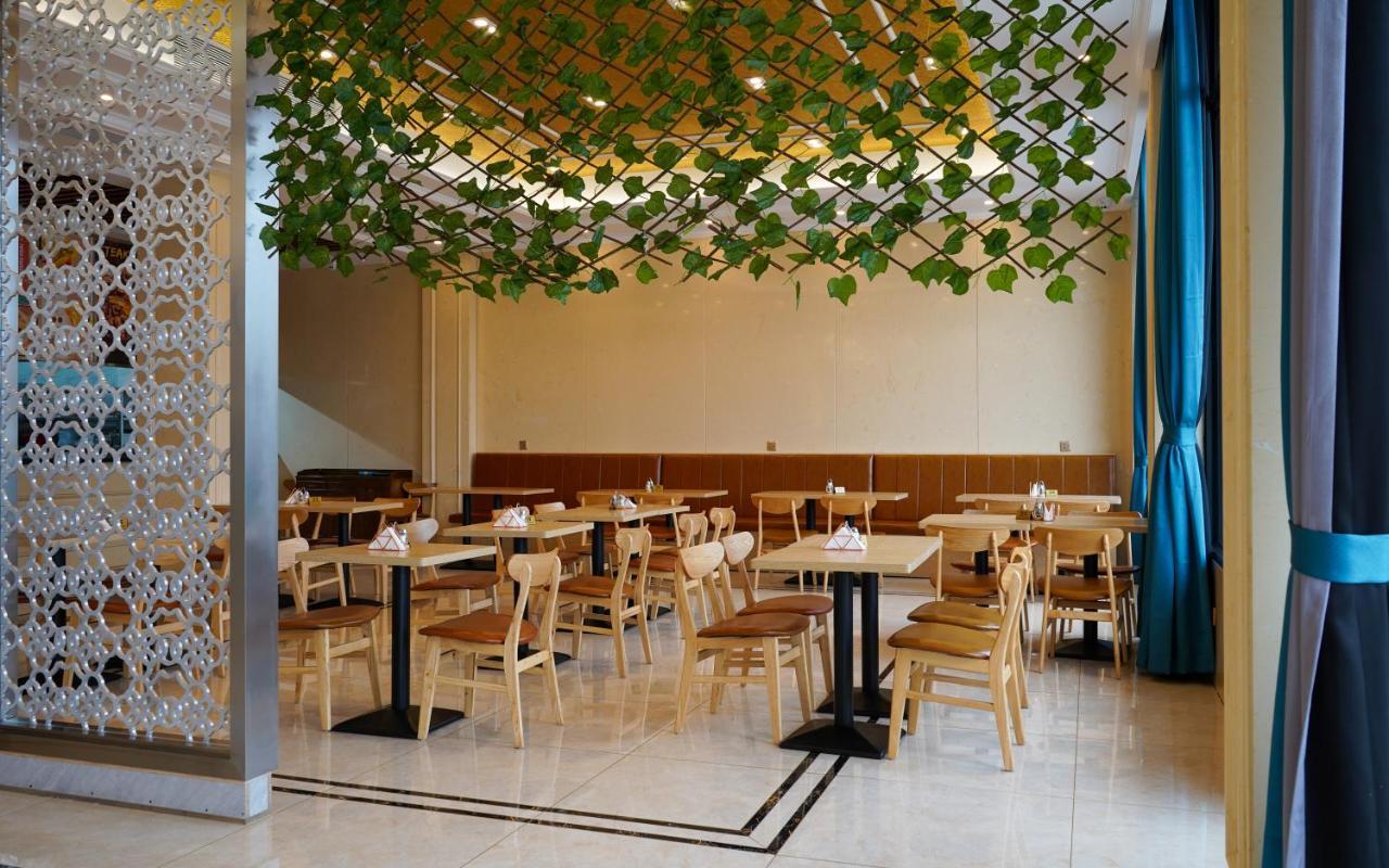 G.C Royal Hotel 阿克拉 外观 照片