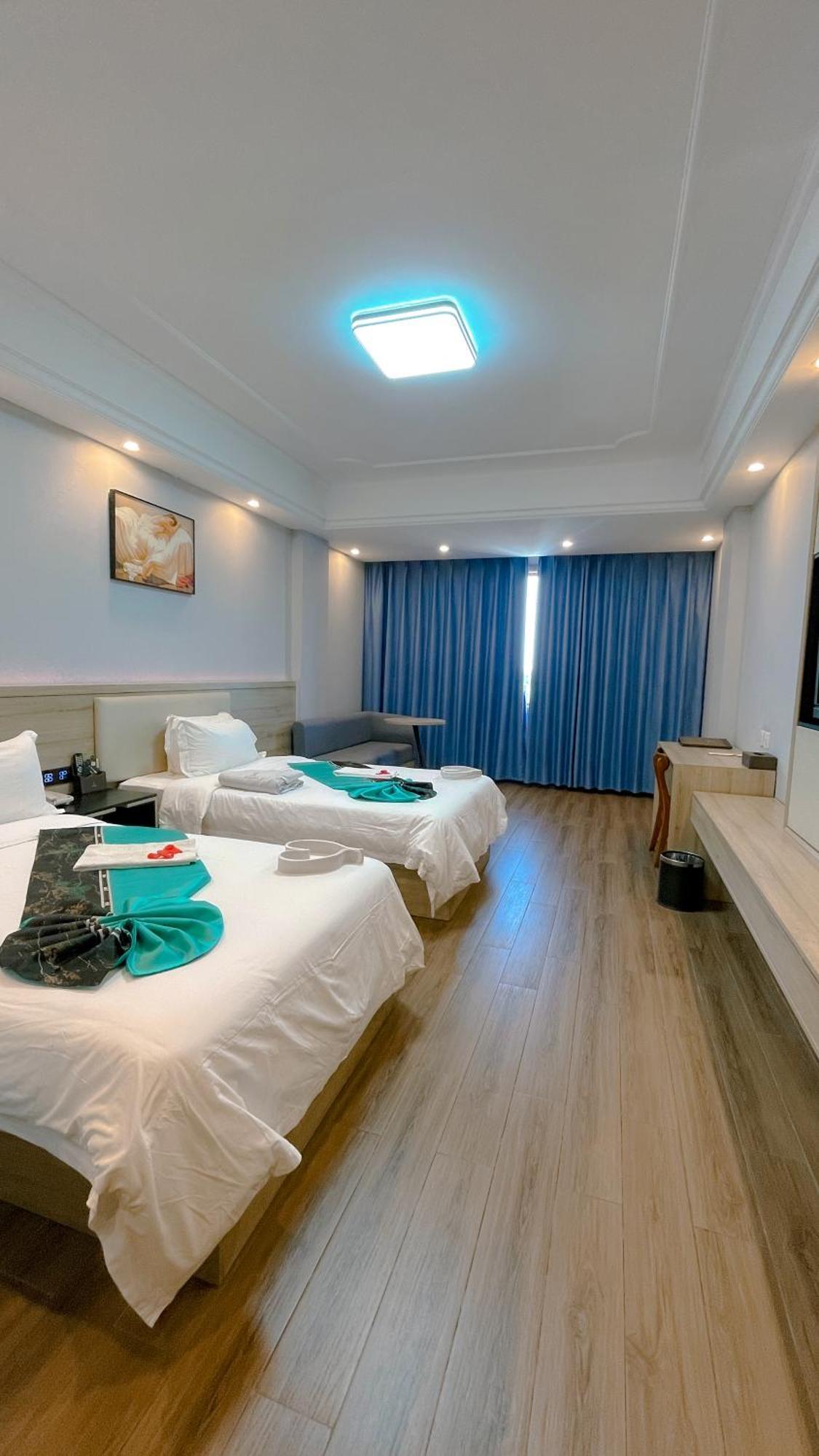 G.C Royal Hotel 阿克拉 外观 照片